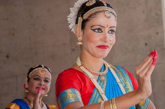 dança Indiana Bharatanatyam no Ponto de Luz